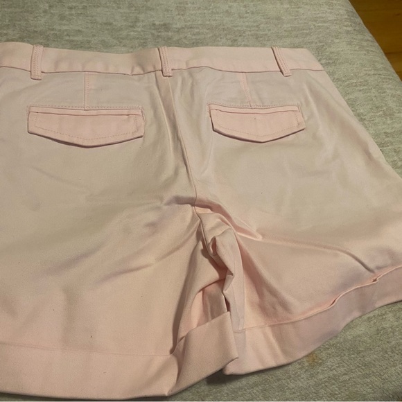 Women’s pink shorts - Picture 2 of 4